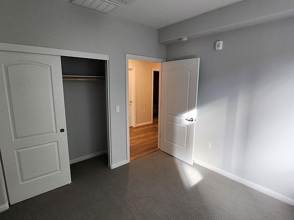 4th image of 3207 Mallard Ct #204
