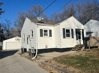 3028 Cleveland Ave, Des Moines, IA 50317