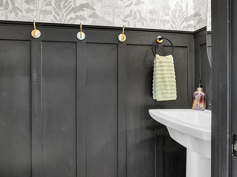 585 Showers St — Photo 20