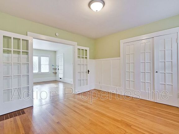 2nd image of 247 Everett Ave
