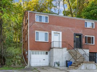 448 Jacobson Dr, Pittsburgh, PA 15227