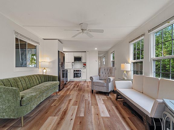 5th image of 21785 A St