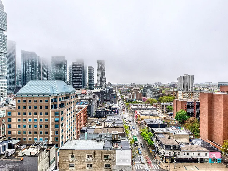 215 Queen St W #1405 — Photo 26