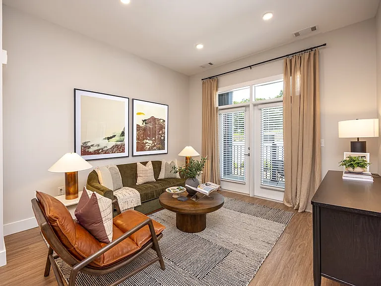 Spacious living room