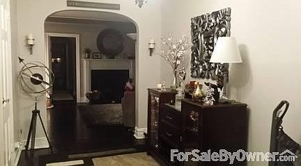 Large Entry Foyer
						:
						Entry foyer, which some owners use as a dining room.