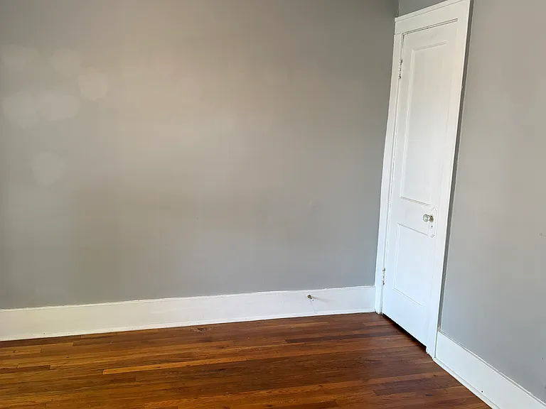 1052 Beaconsfield Ave — Photo 15