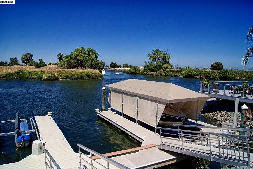 4700 Discovery Point photo 1