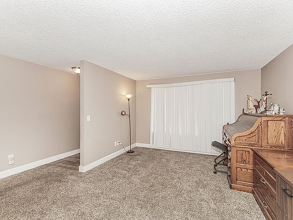 5th image of 1145 Van Court