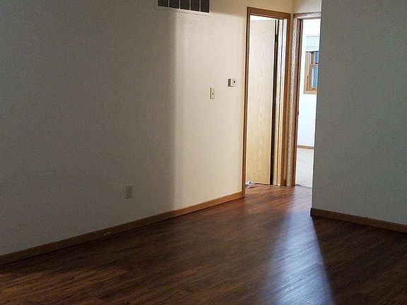 4th image of 1812 Morgan Dr APT 8