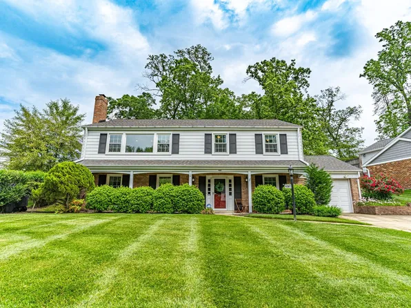 8307 Carrleigh Pkwy, Springfield, VA 22152