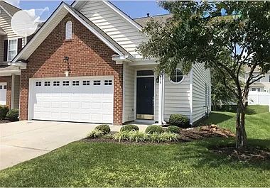 2nd image of 850 Parkland Pl