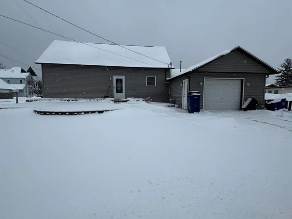 121 S Irving St, Saint Charles, MI 48655