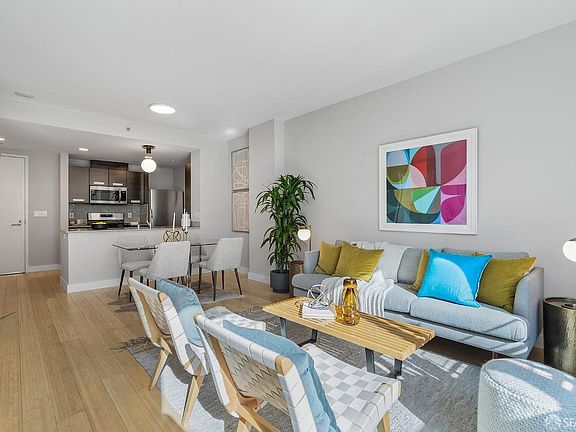 3rd image of 300 Berry St Unit 518
