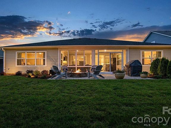 2nd image of 5635 Caneel Ln