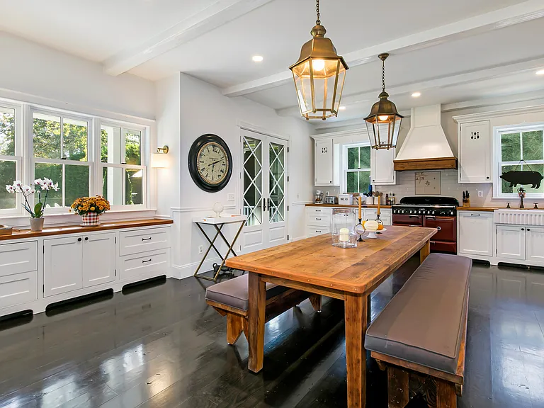 124 Meeting House Ln — Photo 12