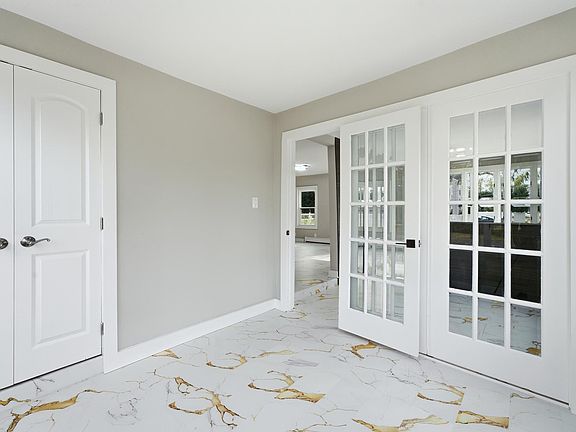 5th image of 1203 W Mill Rd
