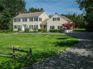 9 Hayrake Ln, Chappaqua, NY 10514