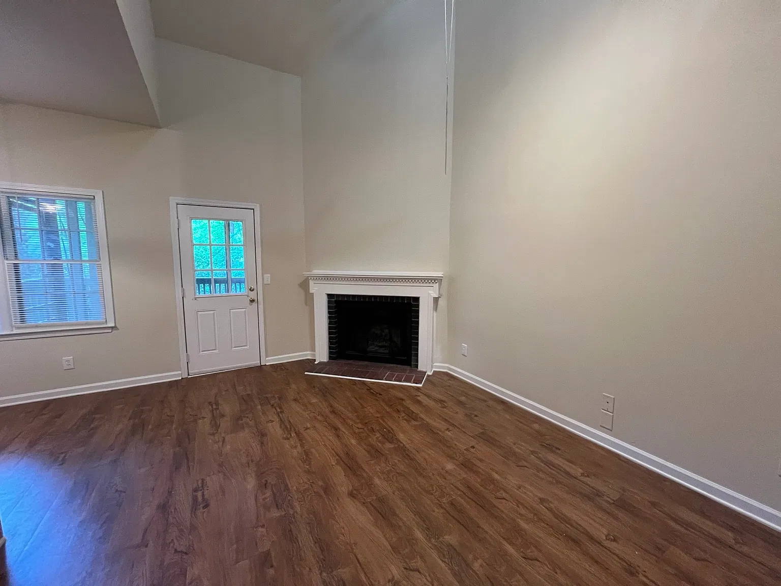 Application Pending Norcross 3br/2b Townhouse — Photo 2