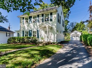 17 Hallton Hill Rd, Pine Grove, PA 17963