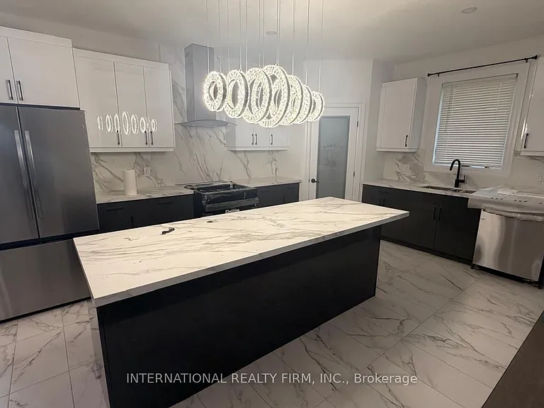 891 Darnley Blvd — Photo 19