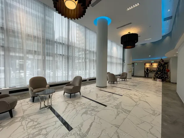 95 Oneida Cres N #Lph12, Richmond Hill, ON L4B 0H5