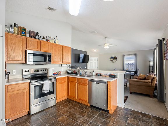 5th image of 126 Nivana Dr