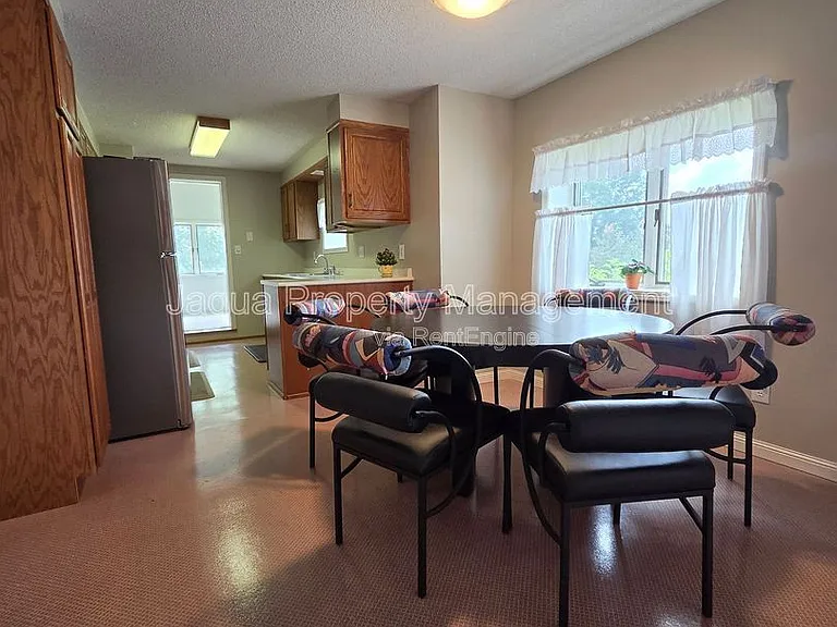6660 Pine Rd — Photo 5