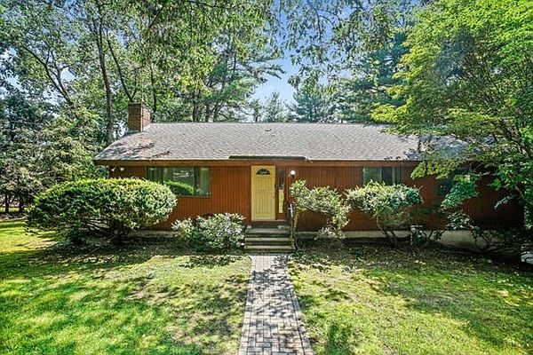 1st image of 33 Hobbs Brook Rd