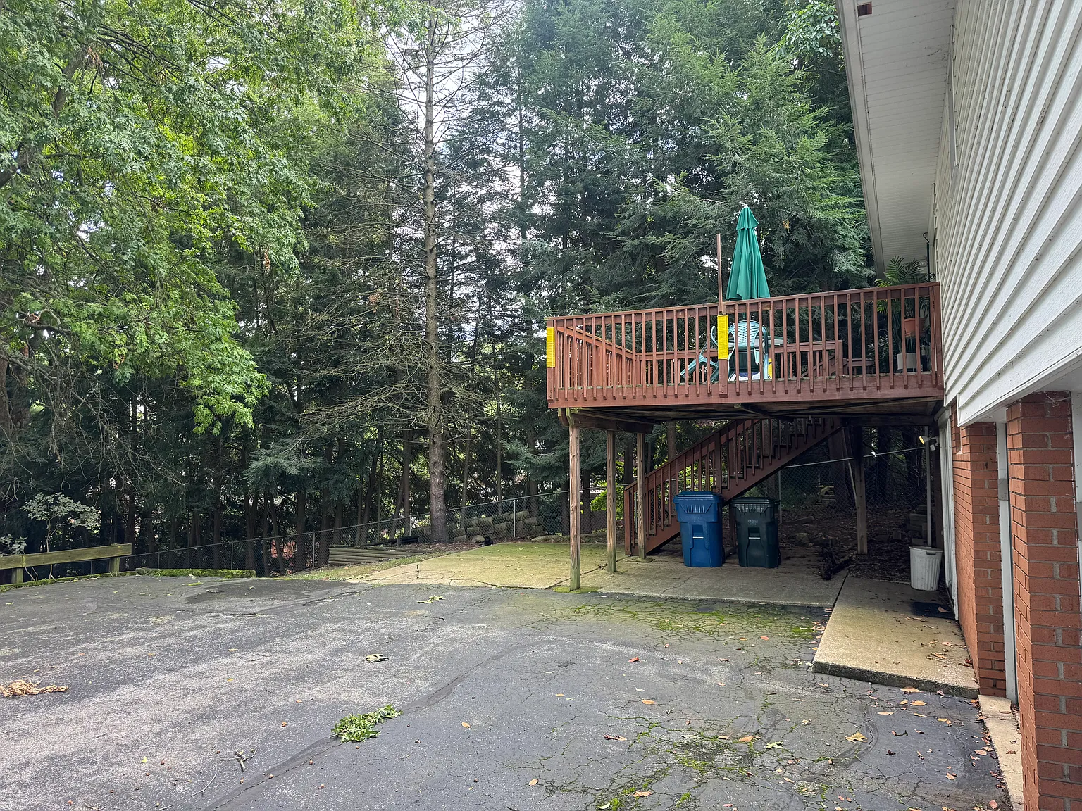 3 bed, 1.5 bath, 1656 sqft, $2,095 — Photo 3