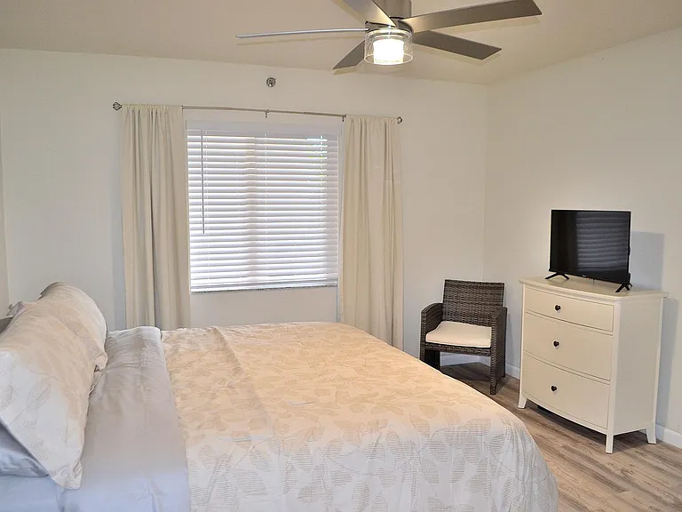 275 Palm Ave — Photo 30