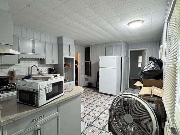 4th image of 2920 N Bartlett AVENUE #A