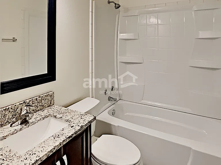 1694 Ashwood Cir — Photo 18