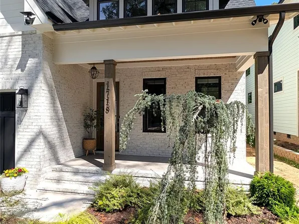 1718 Seifert Cir, Charlotte, NC 28205