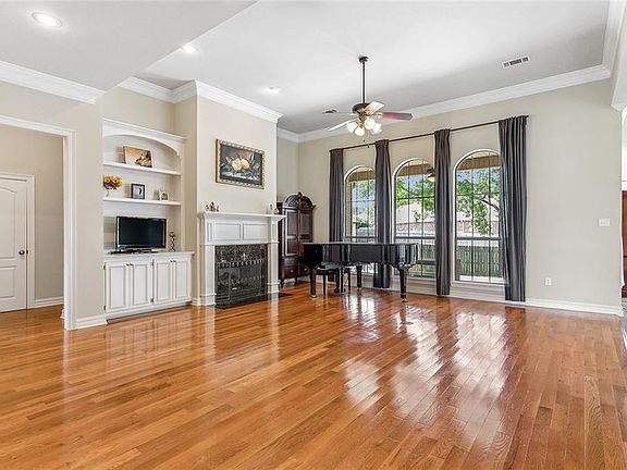 4th image of 1456 Avenue Des Marquis
