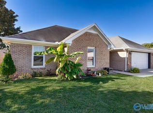 1609 Lake Pointe Dr SW, Decatur, AL 35603