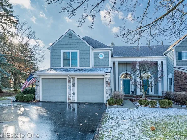 1903 Eagle Pointe, Bloomfield Hills, MI 48304