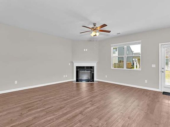 3rd image of 507 Post Oak Ln
