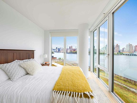 4th image of 10 Halletts Pt APT 626