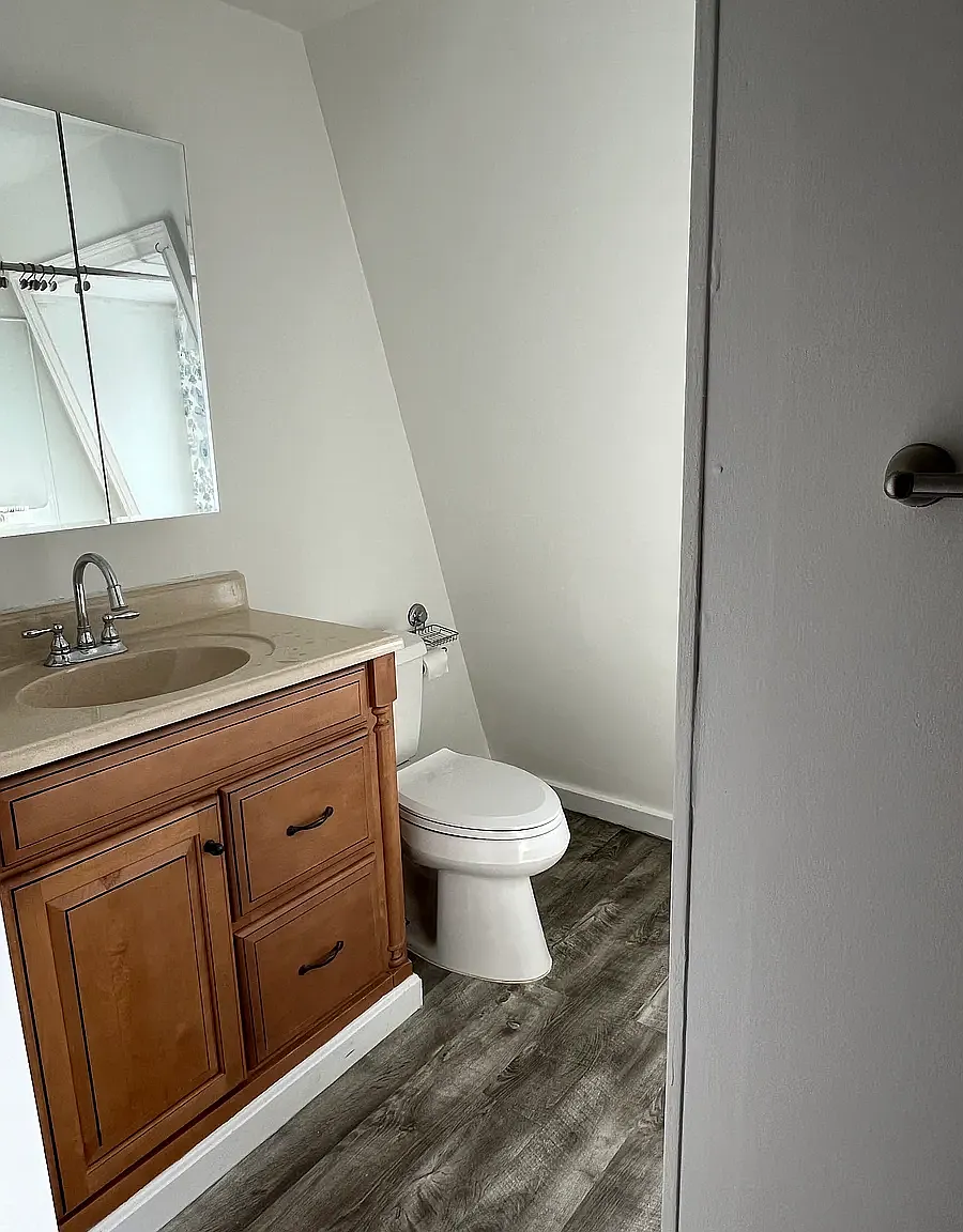 3 bed, 1000 sqft, $2,800 — Photo 2