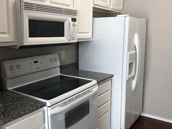 4th image of 3912 Pickett Pl