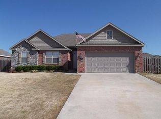2500 SW Montana Ave, Bentonville, AR 72712