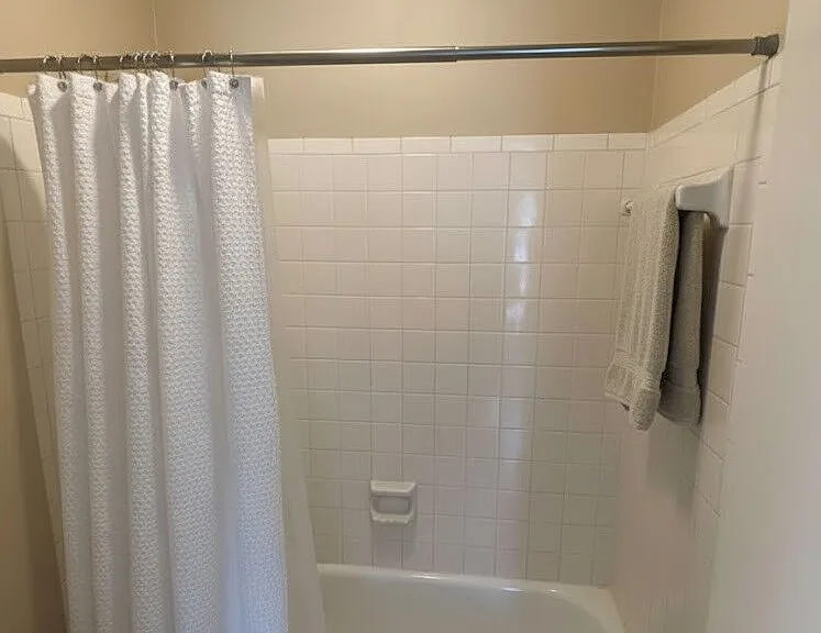 Oak Hollow Apartments — Photo 19
