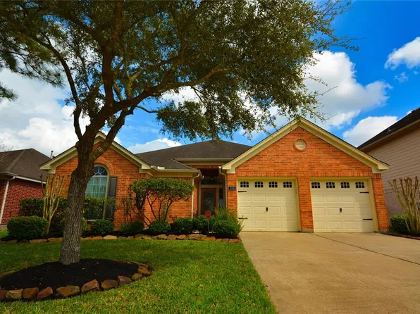 406 Colchester Ln, League City, TX 77573