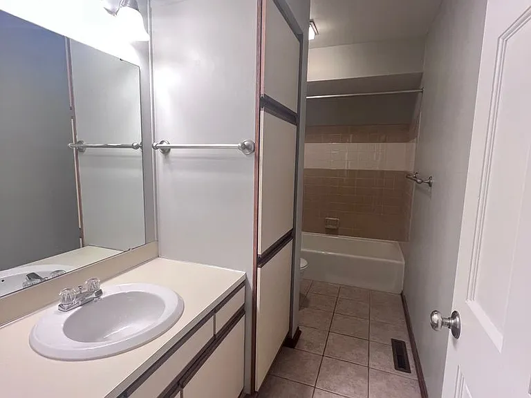 1795 Forest Lake Dr SE — Photo 16