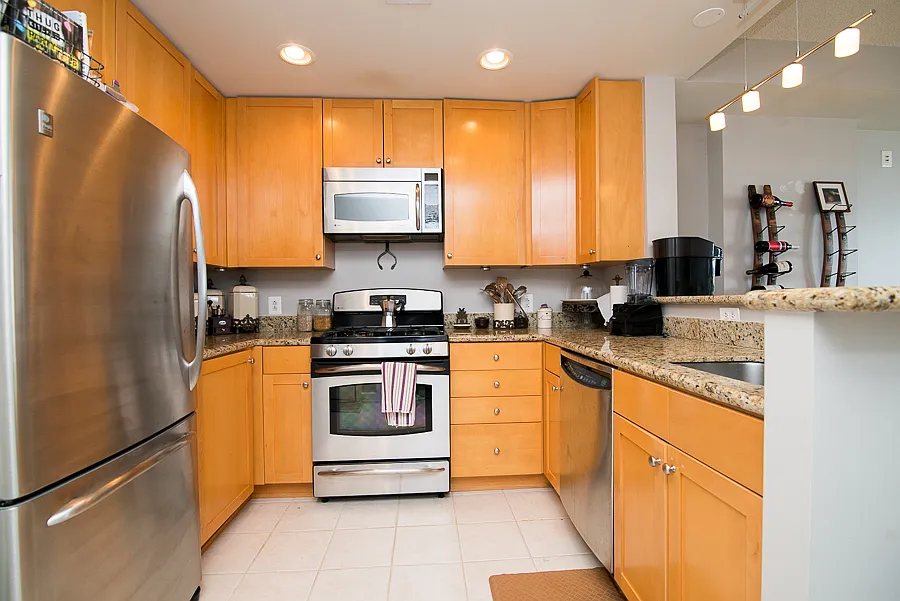 3600 S Glebe Rd # W404 — Photo 2