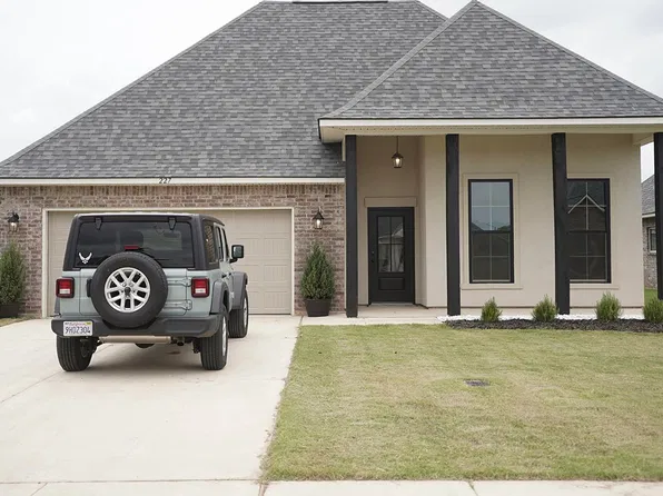 227 Barclay Blvd, Bossier City, LA 71111