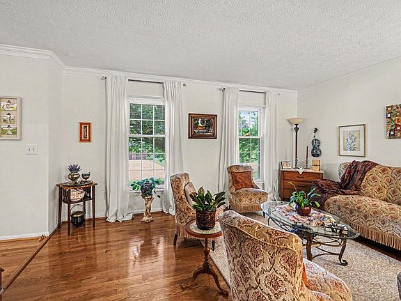 3rd image of 2234 Candlemaker Dr