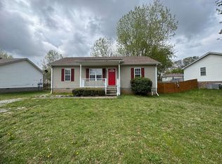 316 Lafayette Point Cir, Clarksville, TN 37042