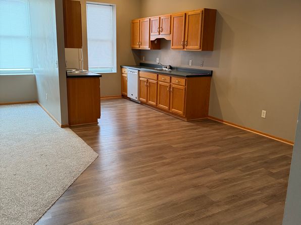 107 1/2 W Center St #1