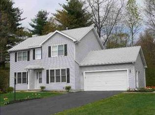 27 Hendrik Hudson Way, Halfmoon, NY 12065